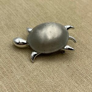 Grey silver tone mid century modern  metal turtle brooch